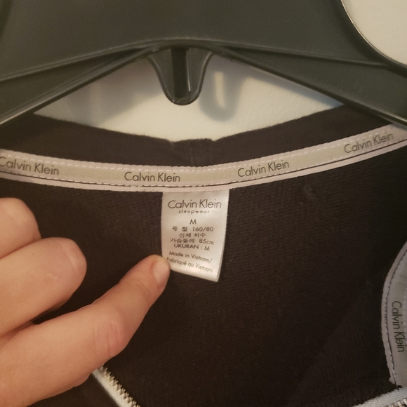 Calvin Klein Hoodie - Picture 4 of 5